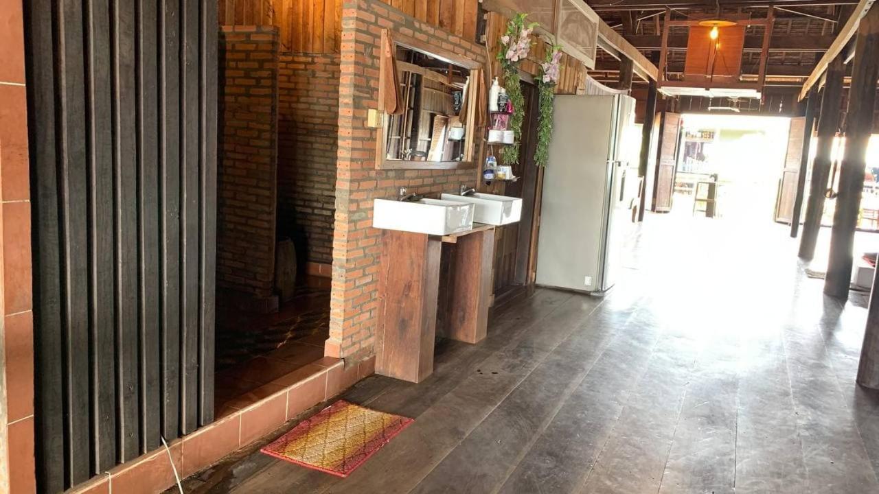 St 63 Home Stay & Tour Kampong Khleang Exterior photo